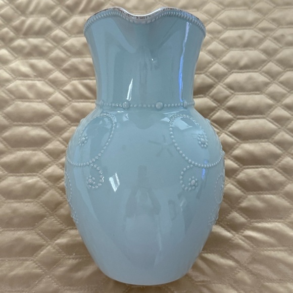 NWOB LENOX American by Design FRENCH PERLE Large 78 oz Ceramic Pitcher- Ice Blue - Picture 3 of 10